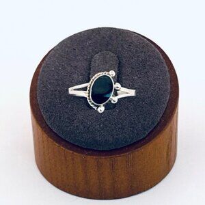 Vintage 925 Sterling Silver Black Onyx Ring Size 7.5 Estate Jewelry